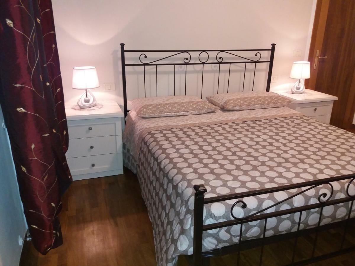 Casa Vacanze "Ai Piedi Di Assisi" Bastia Umbra Exterior foto
